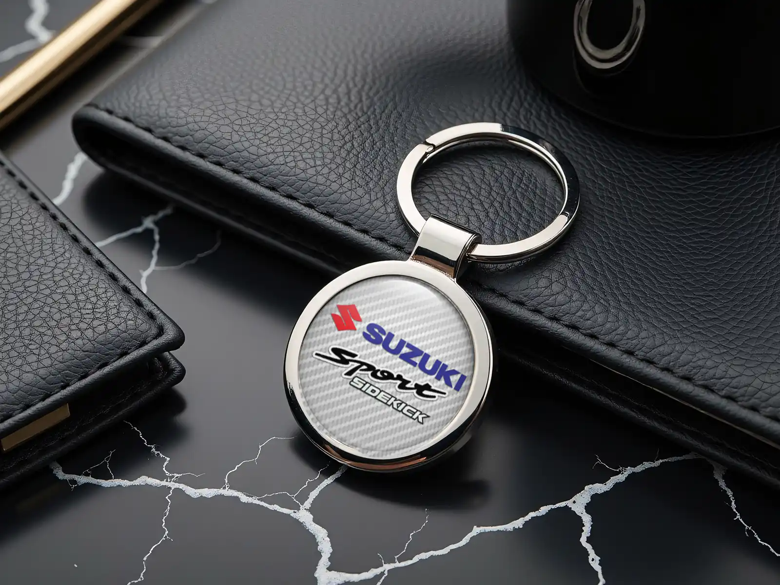 Suzuki Portallaves Diseño Metal Estiloso